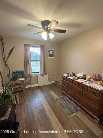 4215 N Smith Road, Dimondale, MI 48821