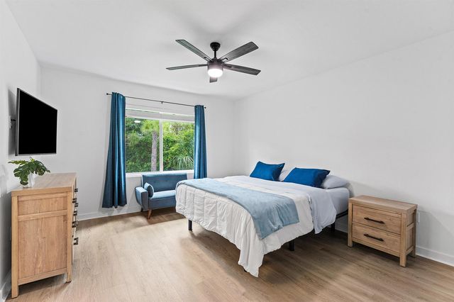 755 NE Trailside Run, Port St. Lucie, FL 34983