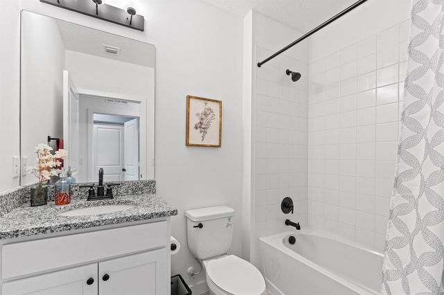 755 NE Trailside Run, Port St. Lucie, FL 34983