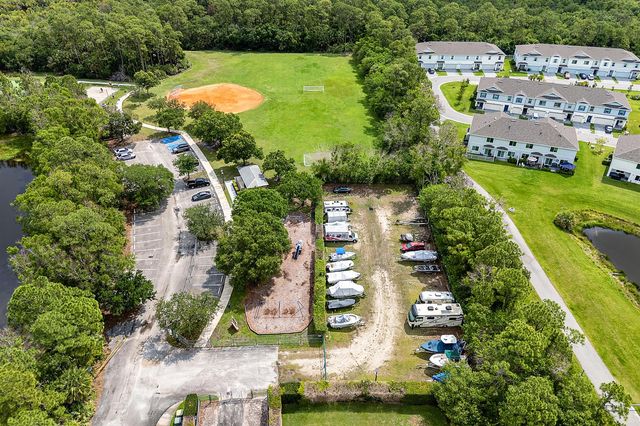 755 NE Trailside Run, Port St. Lucie, FL 34983