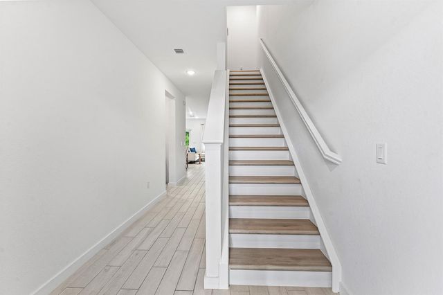 755 NE Trailside Run, Port St. Lucie, FL 34983