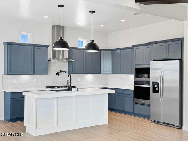 7275 Bobcat Hollow Drive, El Paso, TX 79911