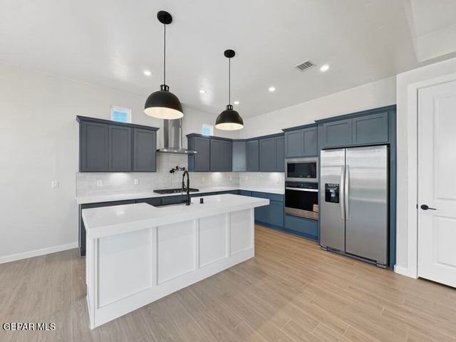 7275 Bobcat Hollow Drive, El Paso, TX 79911