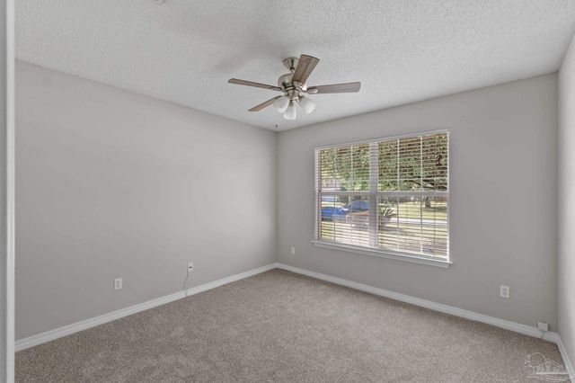 8134 Menorca St, Navarre, FL 32566