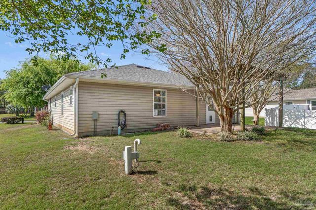 8134 Menorca St, Navarre, FL 32566