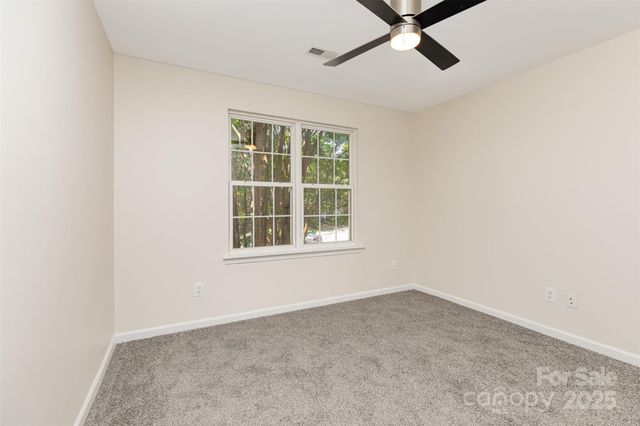 8390 Chaceview Court, Charlotte, NC 28269