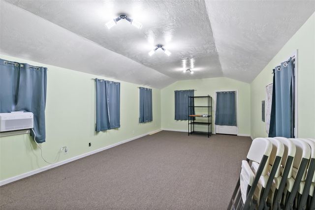 210 & 212 S Tammye Lane, Madisonville, TX 77864
