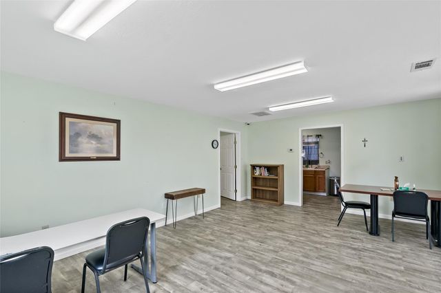 210 & 212 S Tammye Lane, Madisonville, TX 77864