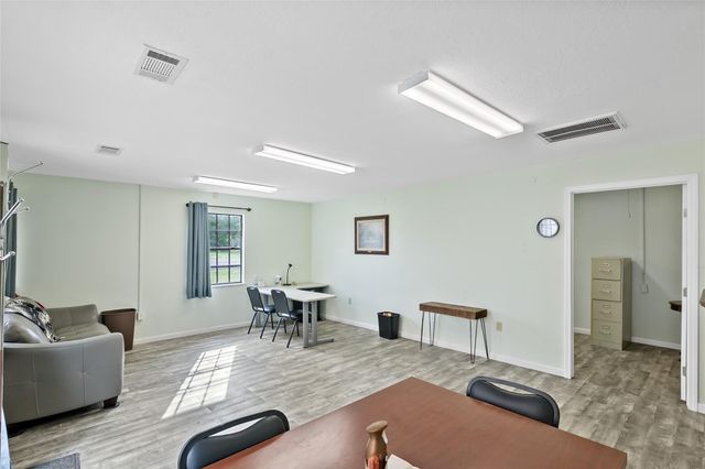 210 & 212 S Tammye Lane, Madisonville, TX 77864