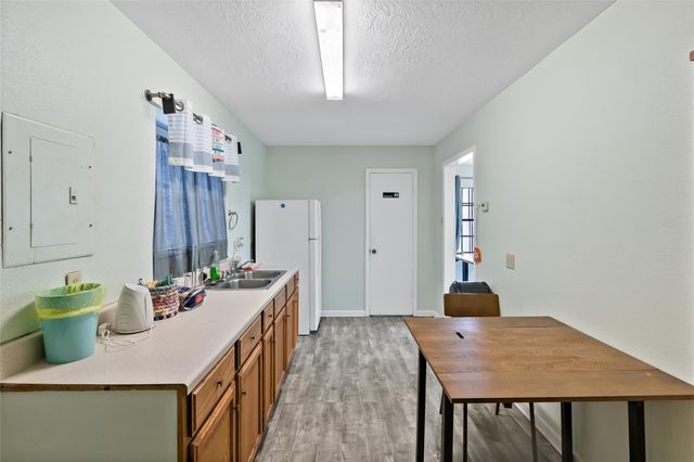 210 & 212 S Tammye Lane, Madisonville, TX 77864