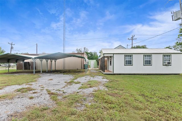 210 & 212 S Tammye Lane, Madisonville, TX 77864