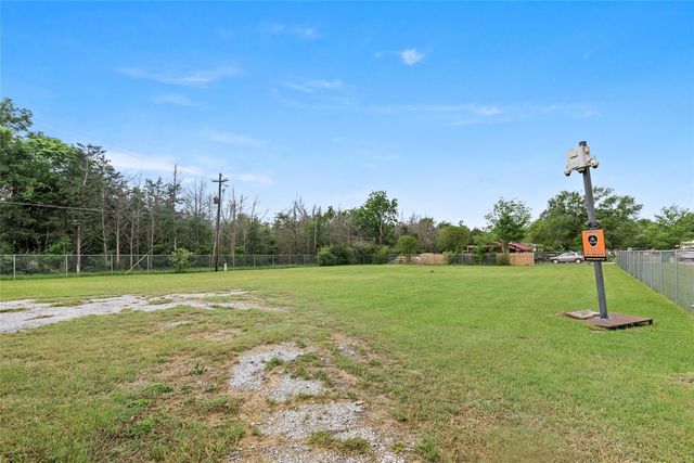 210 & 212 S Tammye Lane, Madisonville, TX 77864