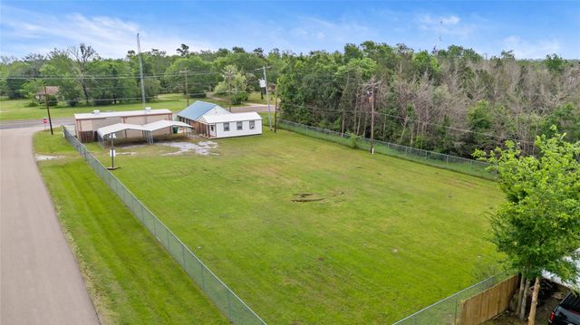 210 & 212 S Tammye Lane, Madisonville, TX 77864