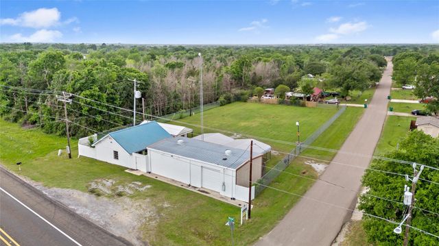 210 & 212 S Tammye Lane, Madisonville, TX 77864