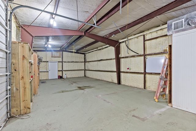 210 & 212 S Tammye Lane, Madisonville, TX 77864