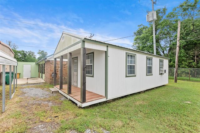 210 & 212 S Tammye Lane, Madisonville, TX 77864