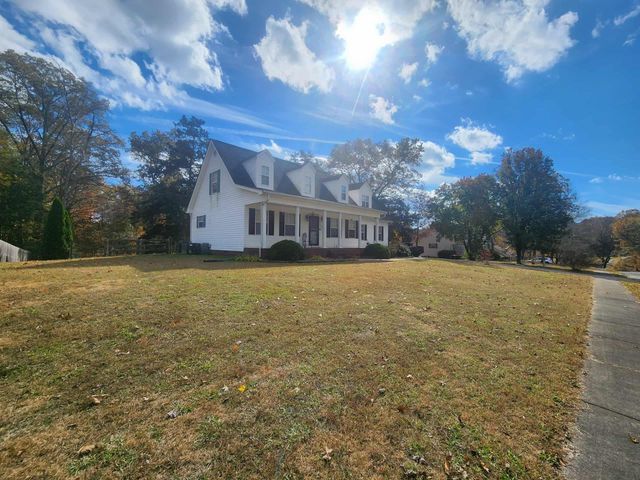 282 Maple Crest Circle NW, Charleston, TN 37310