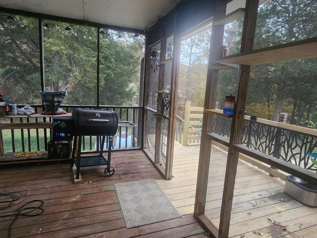 282 Maple Crest Circle NW, Charleston, TN 37310