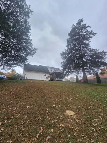 282 Maple Crest Circle NW, Charleston, TN 37310