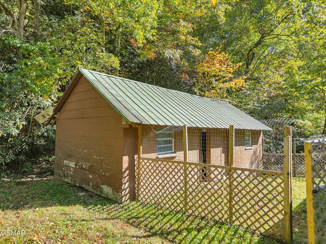 4155 Green Corner Road, Hartford, TN 37753