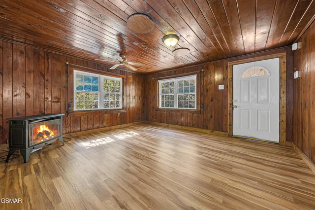 4155 Green Corner Road, Hartford, TN 37753