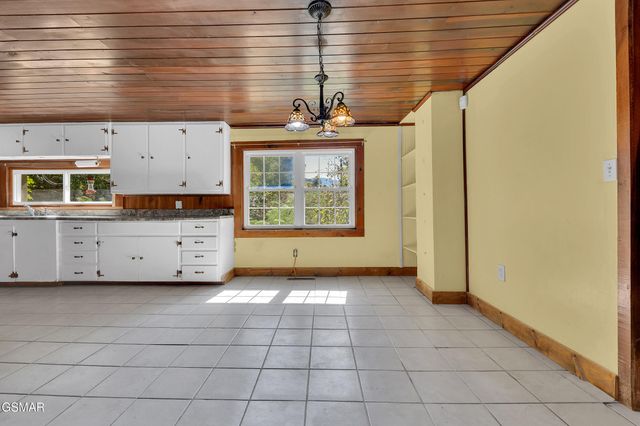 4155 Green Corner Road, Hartford, TN 37753