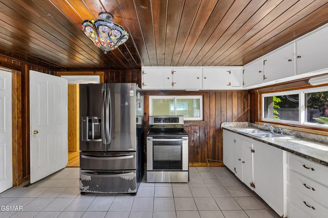 4155 Green Corner Road, Hartford, TN 37753