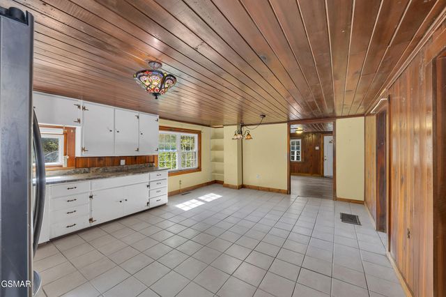 4155 Green Corner Road, Hartford, TN 37753