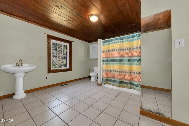 4155 Green Corner Road, Hartford, TN 37753