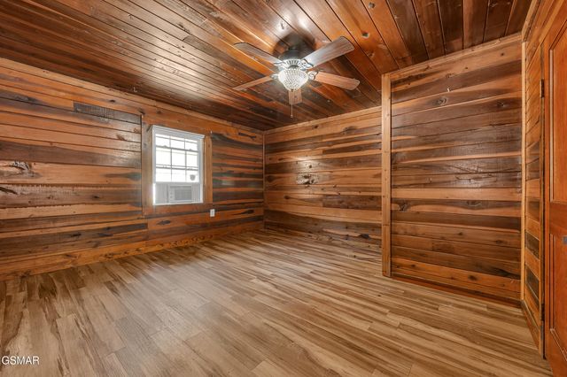 4155 Green Corner Road, Hartford, TN 37753