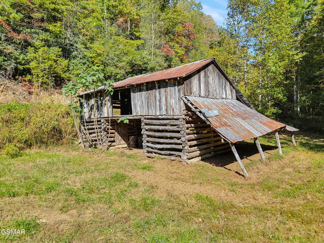 4155 Green Corner Road, Hartford, TN 37753