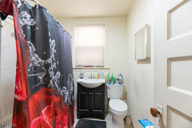 208 N 19Th St, East Orange City, NJ 07017