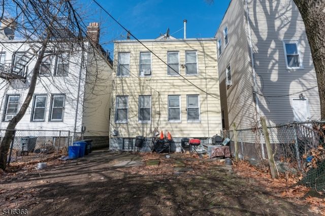 208 N 19Th St, East Orange City, NJ 07017