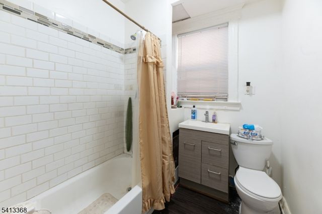 208 N 19Th St, East Orange City, NJ 07017