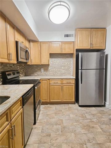 5813 W Hastings CT, Virginia Beach, VA 23462