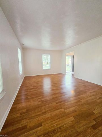 5813 W Hastings CT, Virginia Beach, VA 23462