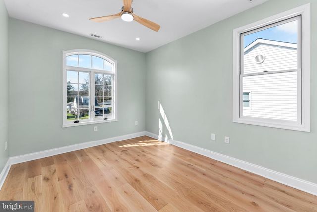 7214 GREENBANK RD, Middle River, MD 21220