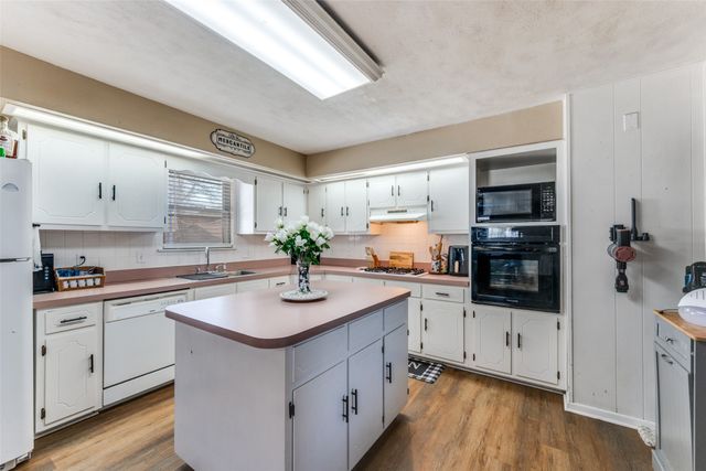 521 N Columbia Street, Stephenville, TX 76401