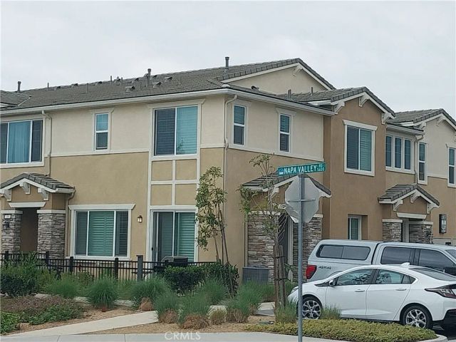 16571 Wyndham 11, Fontana, CA 92336