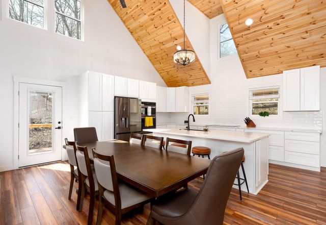 185 Big Beach Lane, Monticello, KY 42633