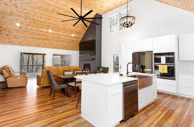 185 Big Beach Lane, Monticello, KY 42633