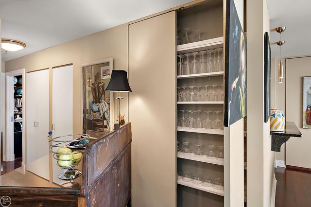 1001 W Jefferson Ave Unit 7B Avenue, Detroit, MI 48226