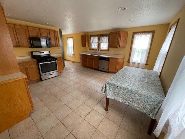 4427 S WASHINGTON Street, North East, PA 16428