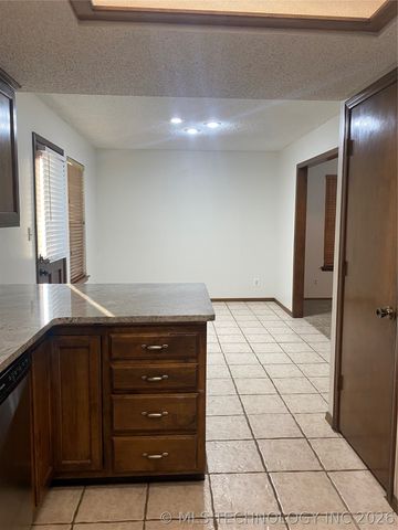 1321 W Quantico Place, Broken Arrow, OK 74011