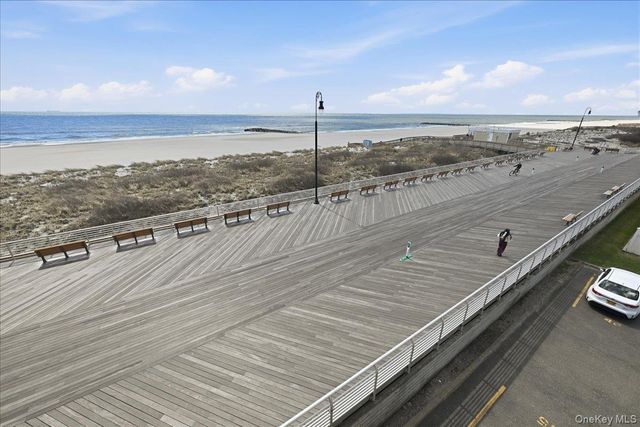 750 W Broadway 4Q, Long Beach, NY 11561