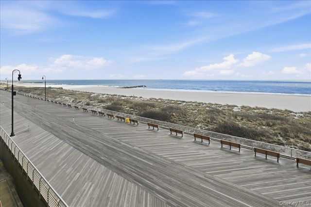 750 W Broadway 4Q, Long Beach, NY 11561