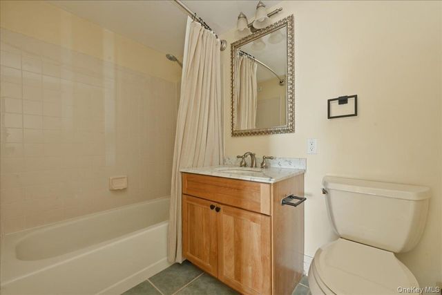 750 W Broadway 4Q, Long Beach, NY 11561
