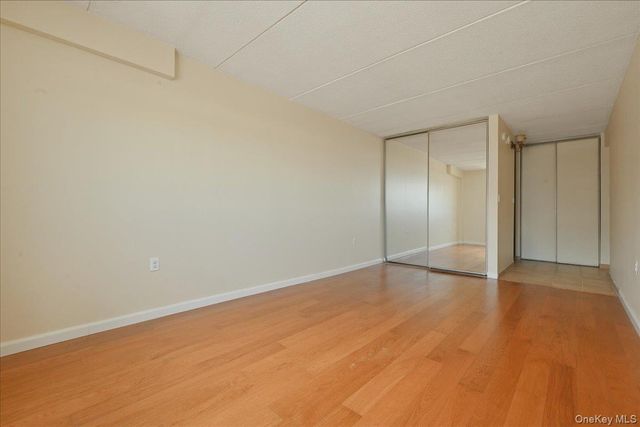 750 W Broadway 4Q, Long Beach, NY 11561