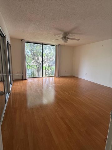 3855 Estepona Ave 10-D-1, Doral, FL 33178