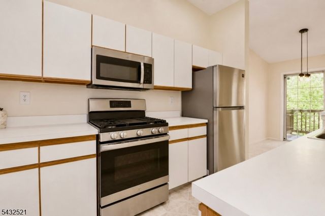 5143 Beech Ct, South Brunswick Twp., NJ 08852